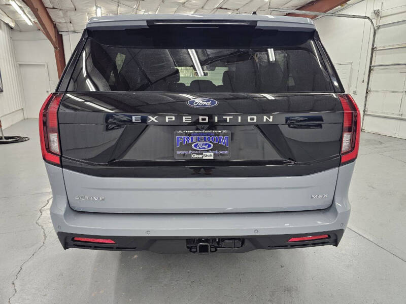 2026 Ford Expedition MAX Active