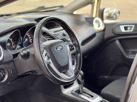 2014 Ford Fiesta SE