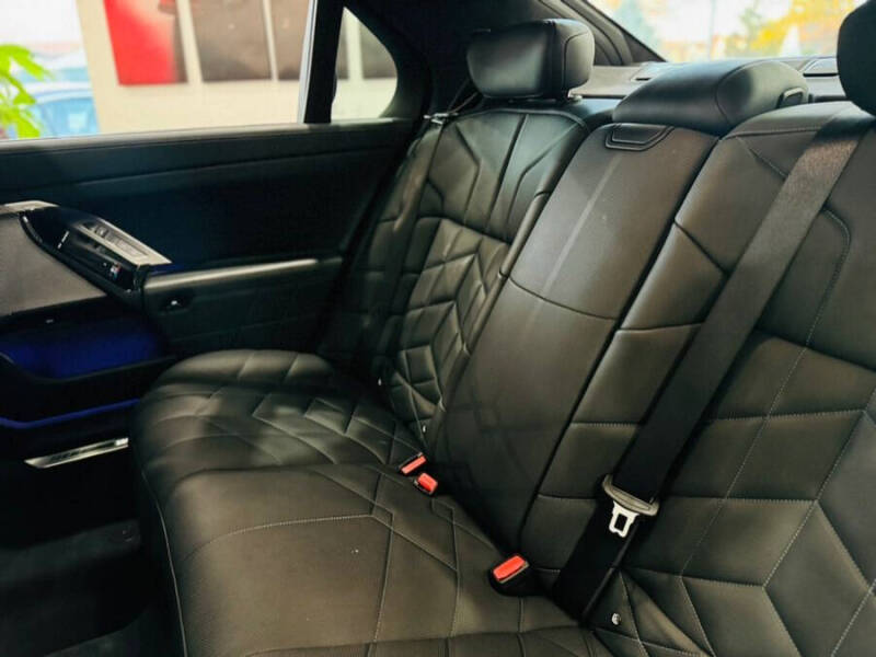 2023 BMW 7 Series 760i xDrive