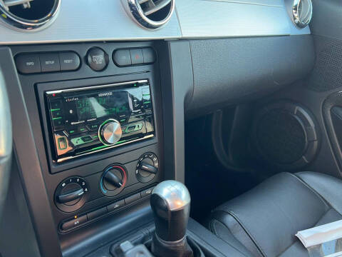 2006 Ford Mustang V6 Standard