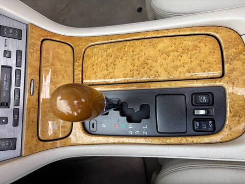 2005 Lexus SC 430