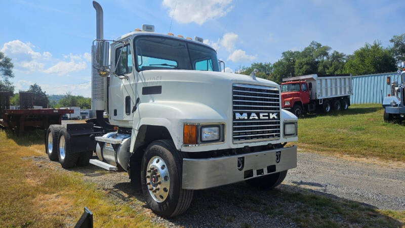 2001 Mack CH613