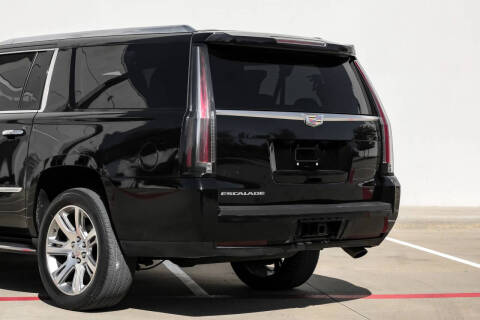 2016 Cadillac Escalade ESV Luxury Collection