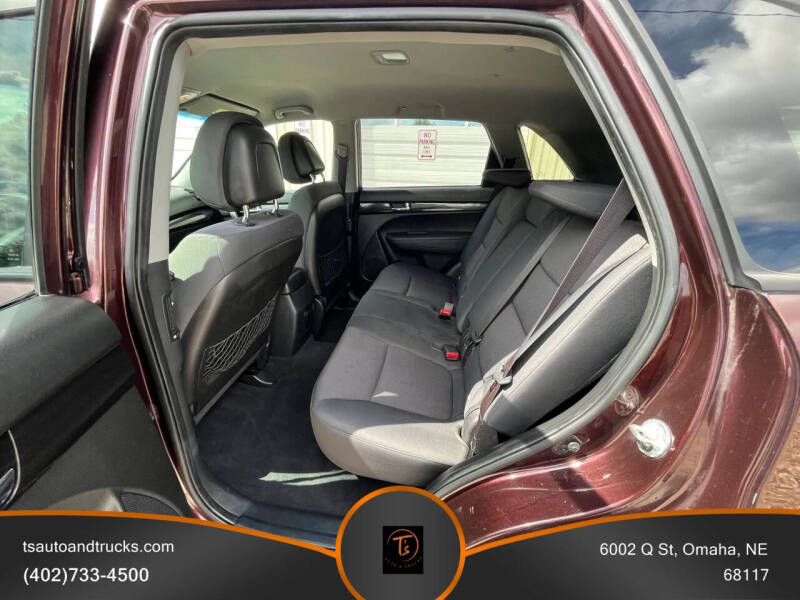 2011 Kia Sorento LX