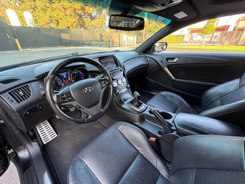 2016 Hyundai Genesis Coupe