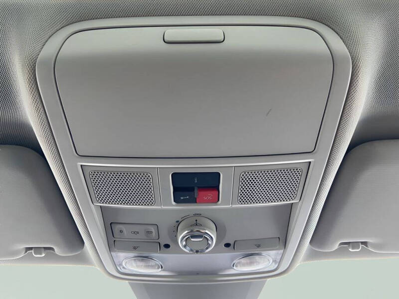 2020 Volkswagen Passat R-Line