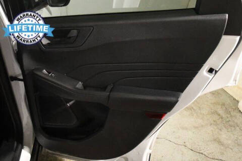 2022 Ford Escape Hybrid SE