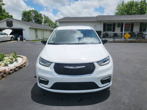 2024 Chrysler Pacifica Plug-In Hybrid Premium S Appearance