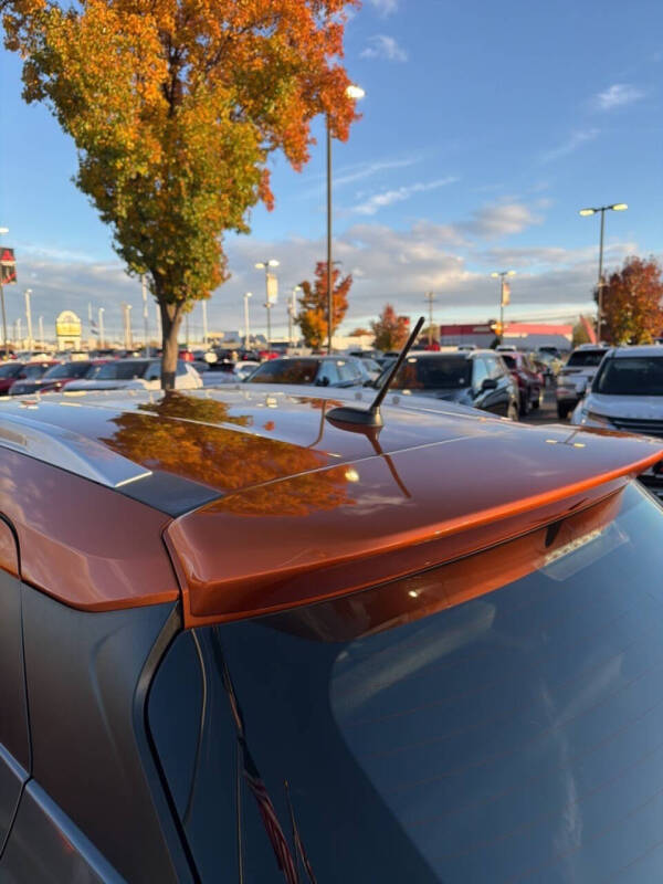 2020 Nissan Kicks SR