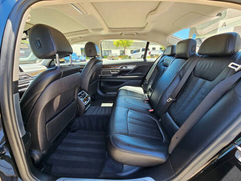 2018 BMW 7 Series 740i