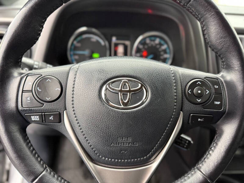 2017 Toyota RAV4 Hybrid SE