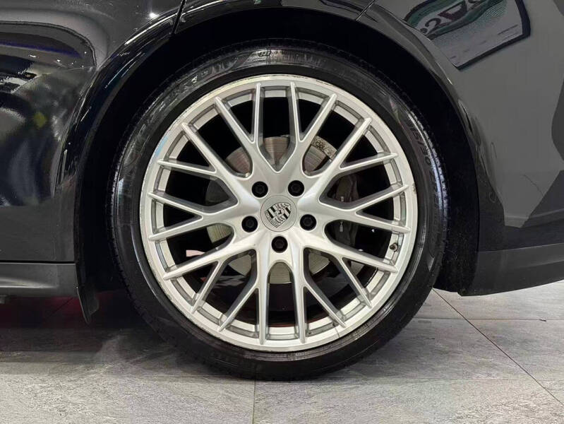 2018 Porsche Panamera