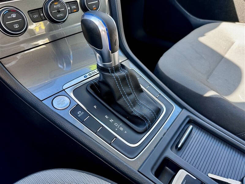 2016 Volkswagen e-Golf SE