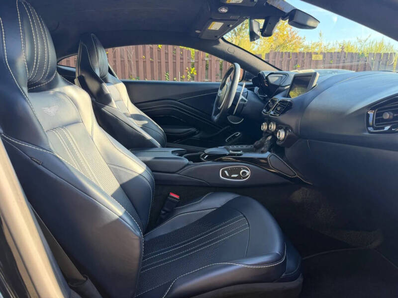 2020 Aston Martin Vantage