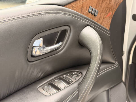 2017 Infiniti QX80