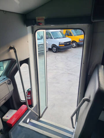 2016 Ford E-Series E-350 SD