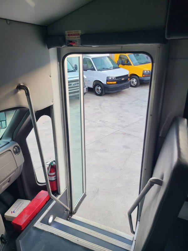 2016 Ford E-Series E-350 SD