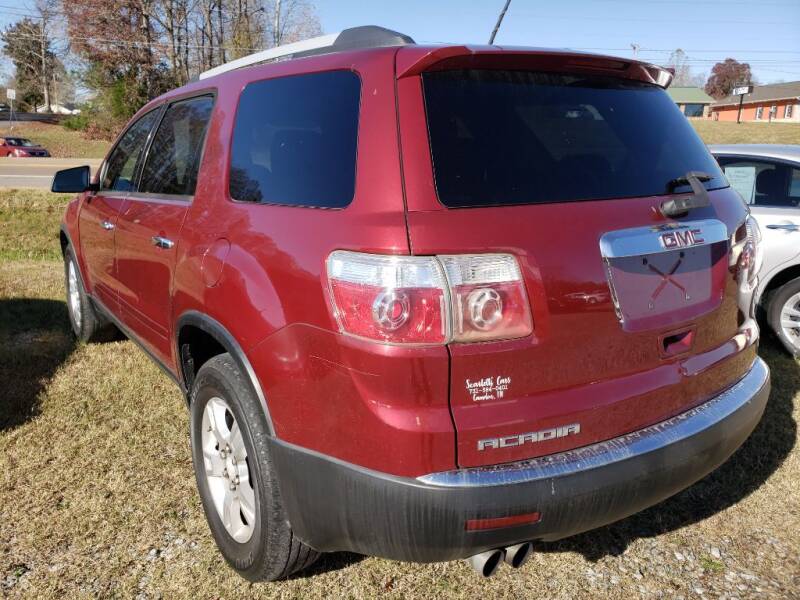 2011 GMC Acadia for sale at Scarletts Cars in Camden TN