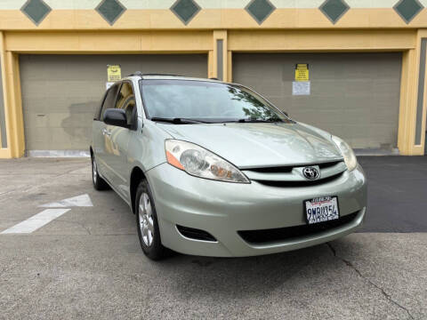 2006 Toyota Sienna LE 7 Passenger