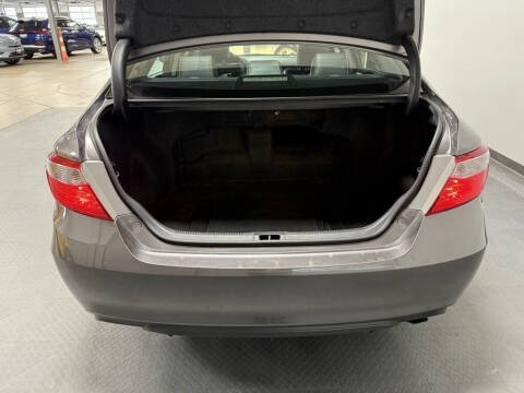 2016 Toyota Camry Hybrid SE