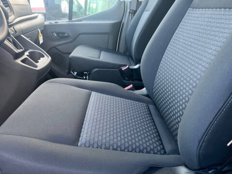 2025 Ford Transit 250