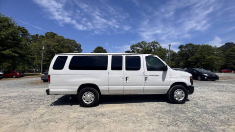 2011 Ford E-Series E-350 SD XLT