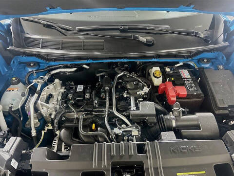 2025 Nissan Kicks SR