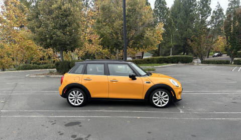 2015 MINI Hardtop 4 Door Cooper