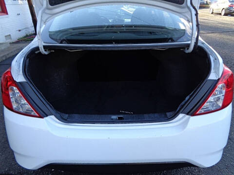 2016 Nissan Versa 1.6 S