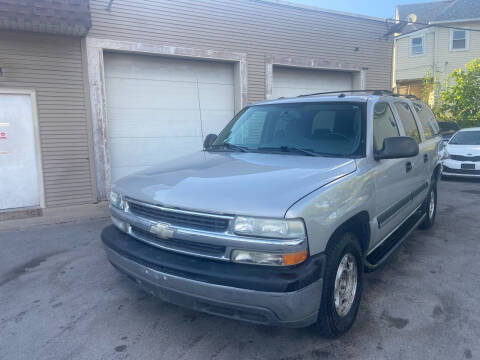 2005 Chevrolet Suburban for sale at Global Auto Finance & Lease INC in Maywood IL