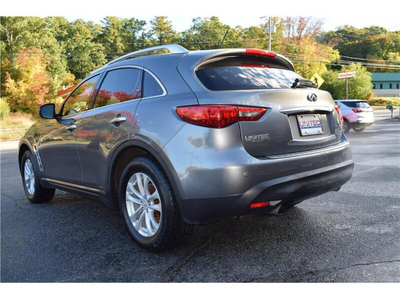 2014 Infiniti QX70 for sale at United Auto Group in Putnam CT