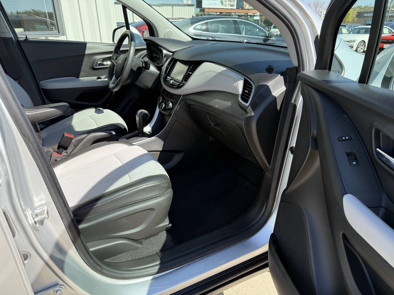 2017 Chevrolet Trax LT photo 11