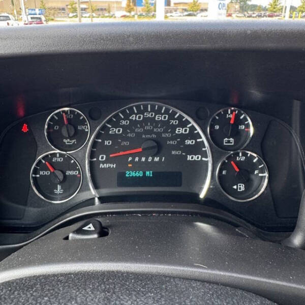 2023 Chevrolet Express 2500