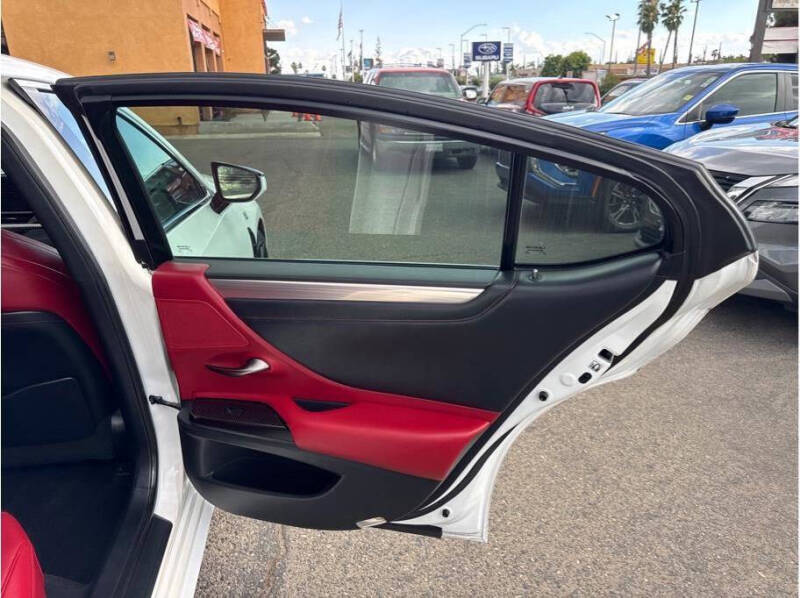 2019 Lexus ES 350