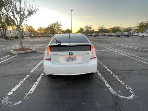 2011 Toyota Prius Three