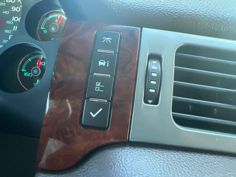 2014 Chevrolet Suburban LT