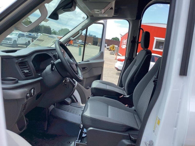 2025 Ford Transit 250