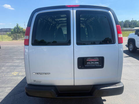 2017 Chevrolet Express 2500