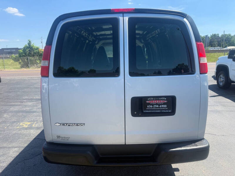 2017 Chevrolet Express 2500