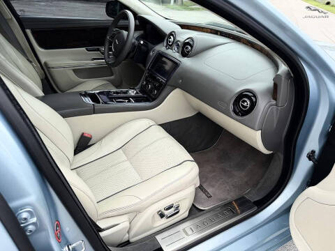 2012 Jaguar XJ