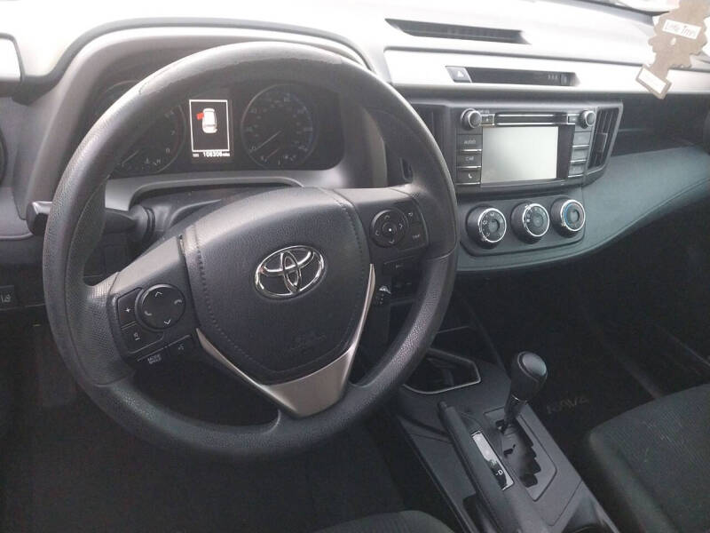 2017 Toyota RAV4 LE