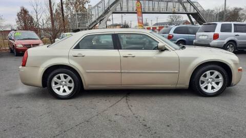 2006 Chrysler 300 for sale at 28TH STREET AUTO SALES AND SERVICE in Wilmington DE
