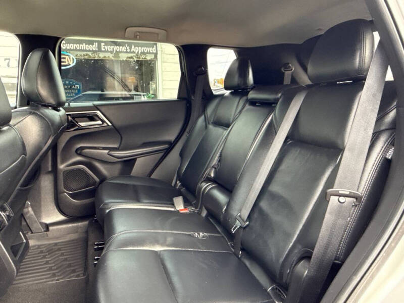 2022 Mitsubishi Outlander ES