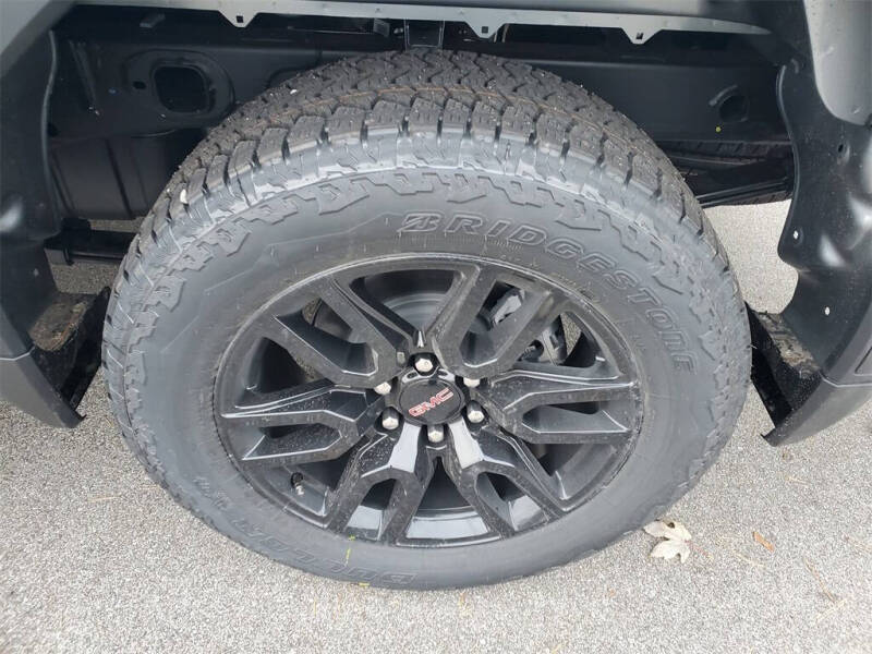 2026 GMC Sierra 1500 Elevation Standard