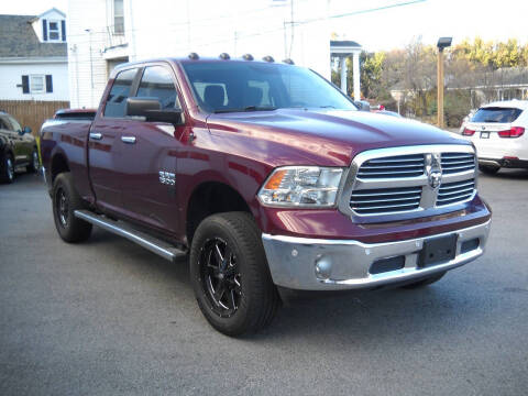 2016 RAM 1500 SLT