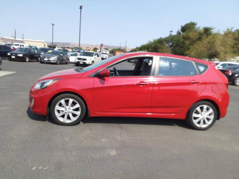 2012 Hyundai Accent SE