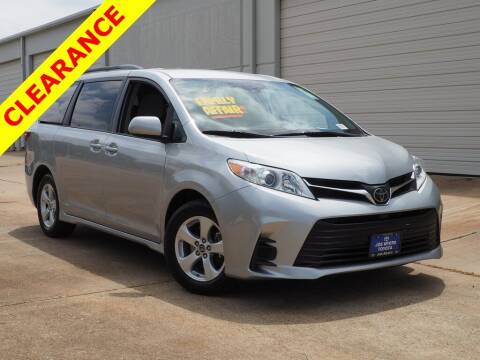 2020 Toyota Sienna for sale at Joe Myers Toyota PreOwned in Houston TX