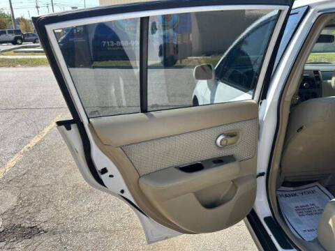 2009 Nissan Versa 1.8 SL