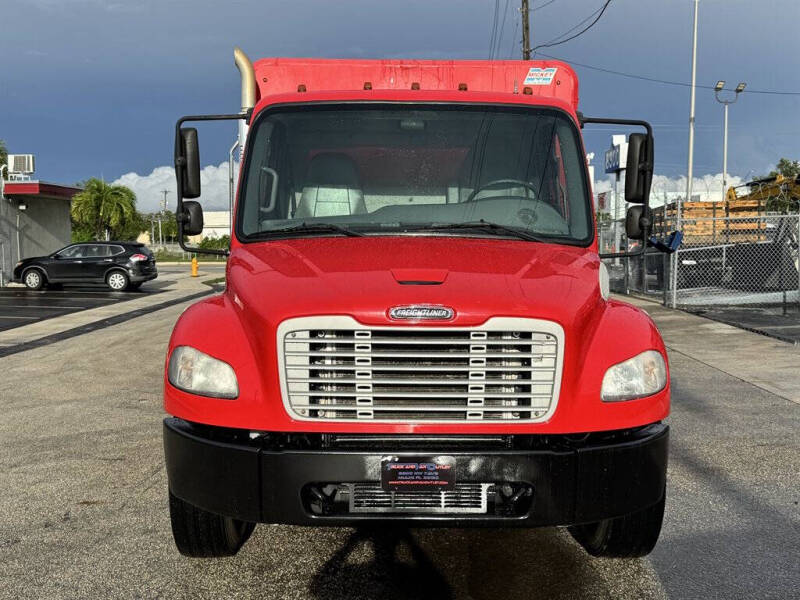2017 Freightliner M2 106