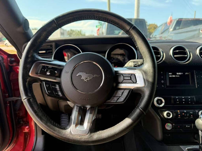 2022 Ford Mustang EcoBoost